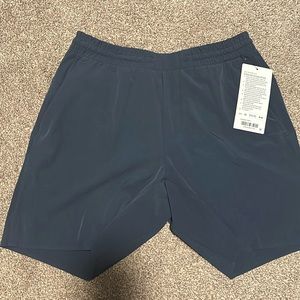 Men’s Lululemon Channel Cross Short- Brand new never worn
